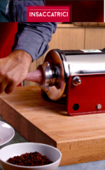 Tre Spade Manual 11lb. / 5Kg Horizontal 2-Speed Stainless Steel Sausage Stuffer - Image 7